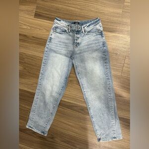 Express, Size 4R, Mid Rise Boyfriend Jeans, Light Wash